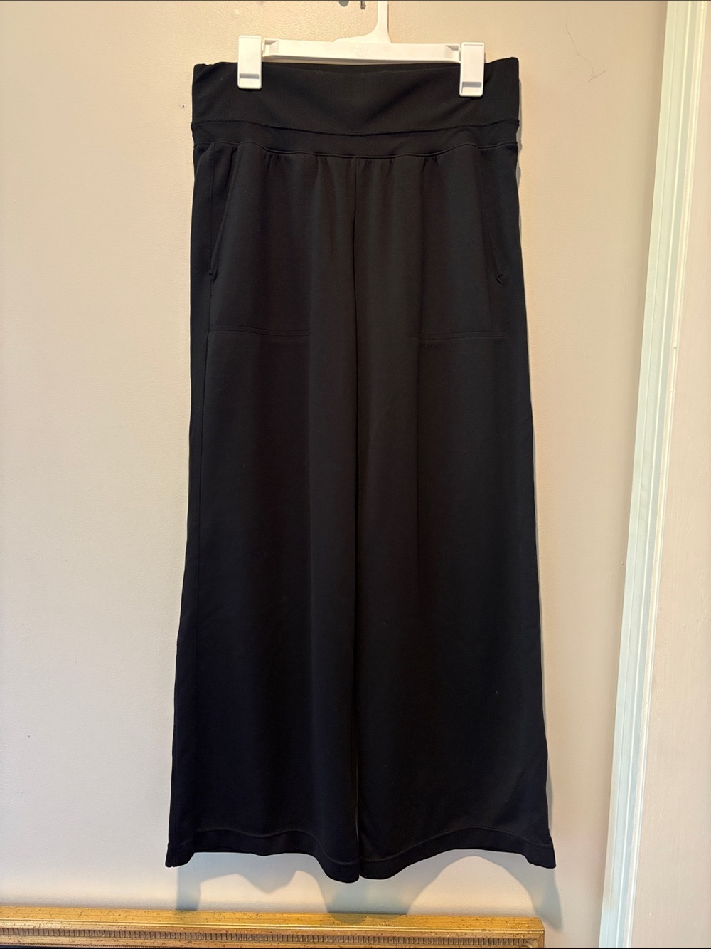 Bailey 44 wide leg sweatpants size large black